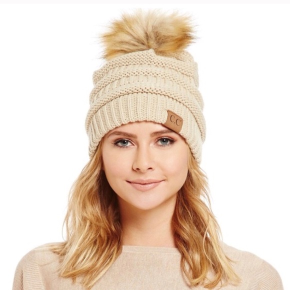 Kalli Collection Faux Fur Pom Pom Beanie - Picture 2 of 2